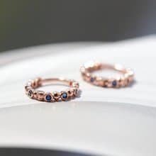 14K 淡藍鑽小耳扣耳環