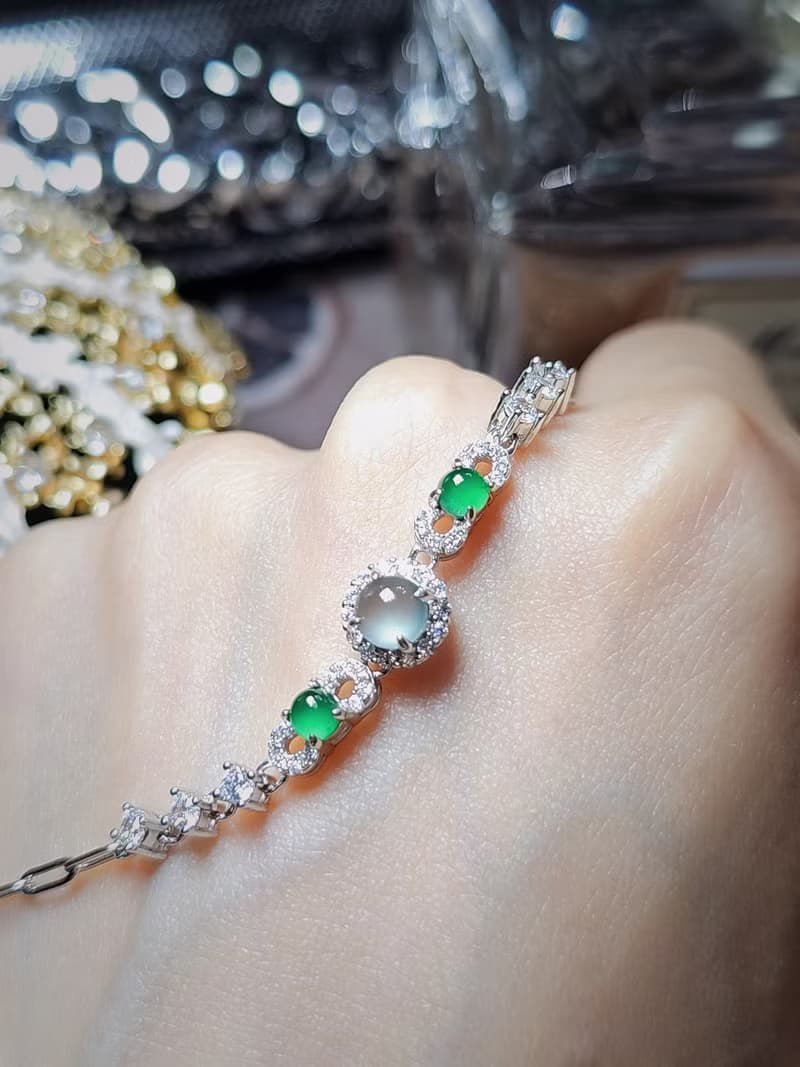 福利|小女神|A貨翡翠冰玻淡藍剛蛋面5mm純銀鍍金小奢華多顆手鏈
