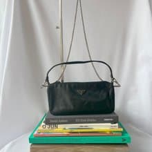 Prada Nylon Tessuto Baguette Handbag 黑色降落傘腋下包 送肩帶