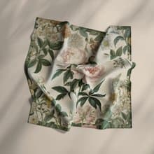 Peony Whisper 絲巾