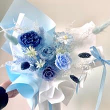 天藍韓系永生玫瑰花束。流量爆款花束。求婚花束。奧斯汀玫瑰