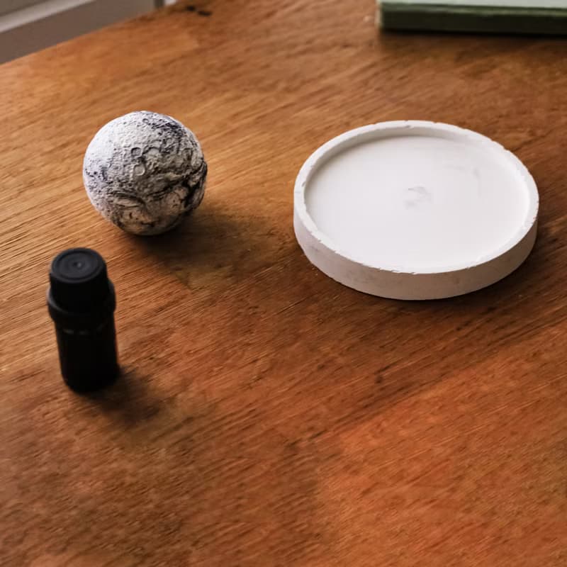 墨色渲染星球擴香石禮盒(含精油)