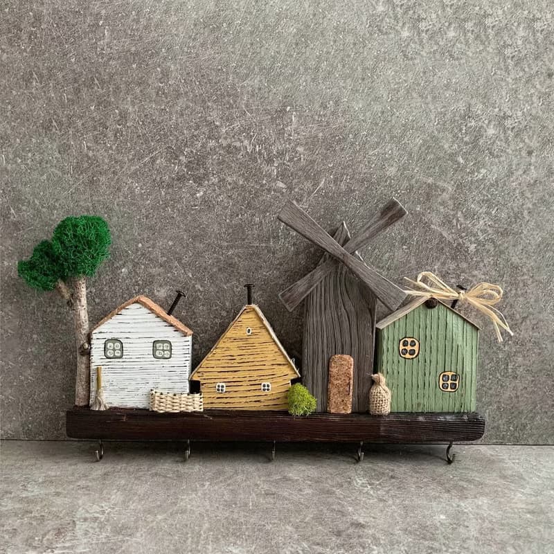 Wooden Pine Wall Key Holder Houses 5 Hooks Internal Hook Attachment