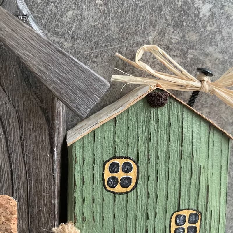 Wooden Pine Wall Key Holder Houses 5 Hooks Internal Hook Attachment