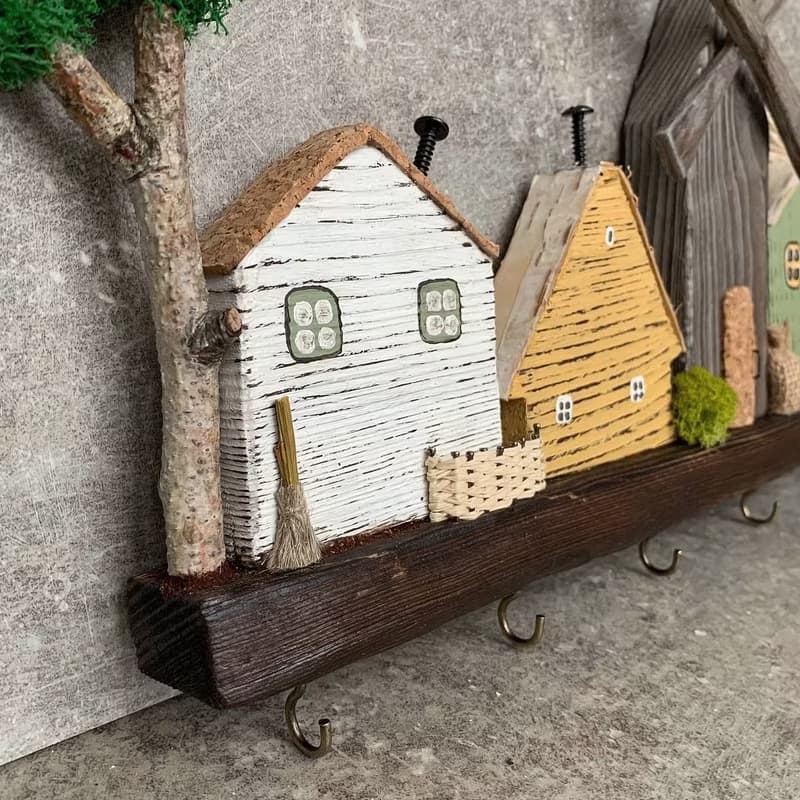 Wooden Pine Wall Key Holder Houses 5 Hooks Internal Hook Attachment