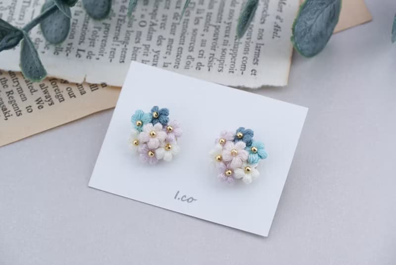 小花のブーケピアス/イヤリング