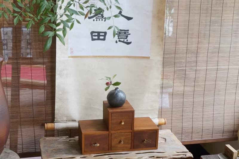 ShouZhuo handmade---黃銅小魚兒手把凸型小櫃