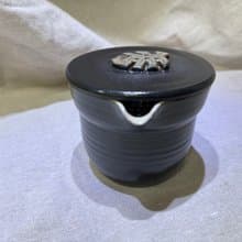 黑釉龜背芋蓋碗