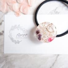 あじさいの花束のようなフラワーレジンヘアアクセサリー　ピンク