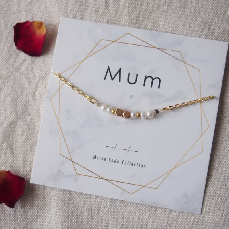 【天然石系列】摩斯密碼。Mum 母親。珍珠。鍍金手鍊。母親節禮物