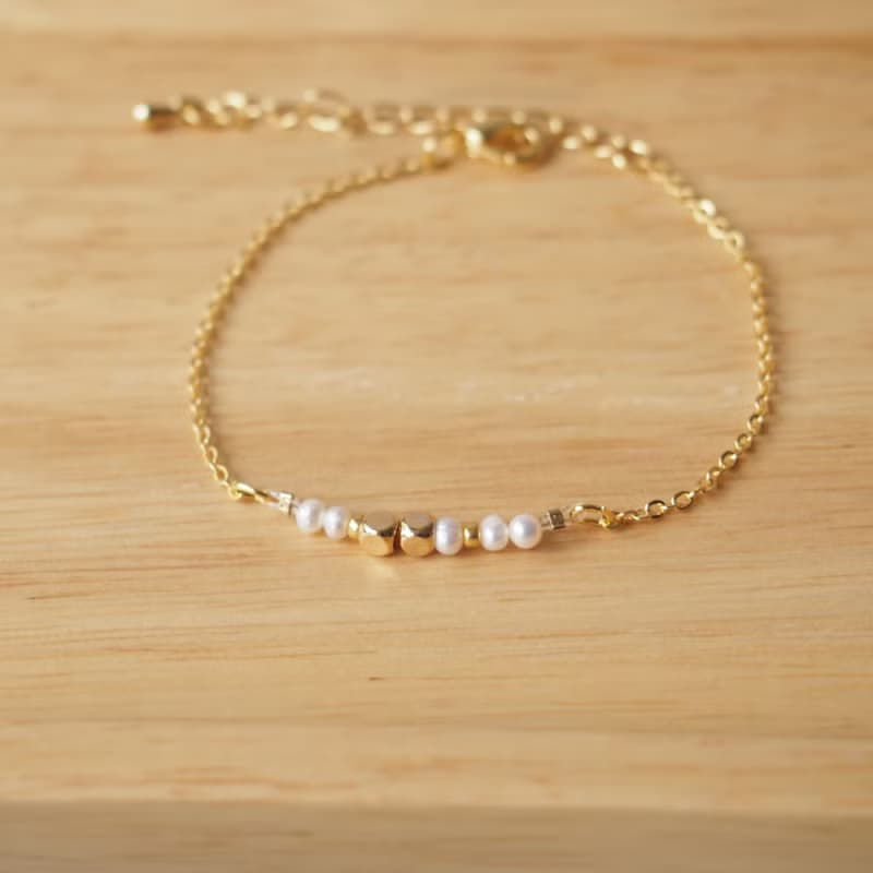 【天然石系列】摩斯密碼。Mum 母親。珍珠。鍍金手鍊。母親節禮物