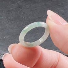 【求‧緣】飄綠花翡翠戒指戒圈 | 國際9.5圍 | 天然緬甸玉翡翠A貨
