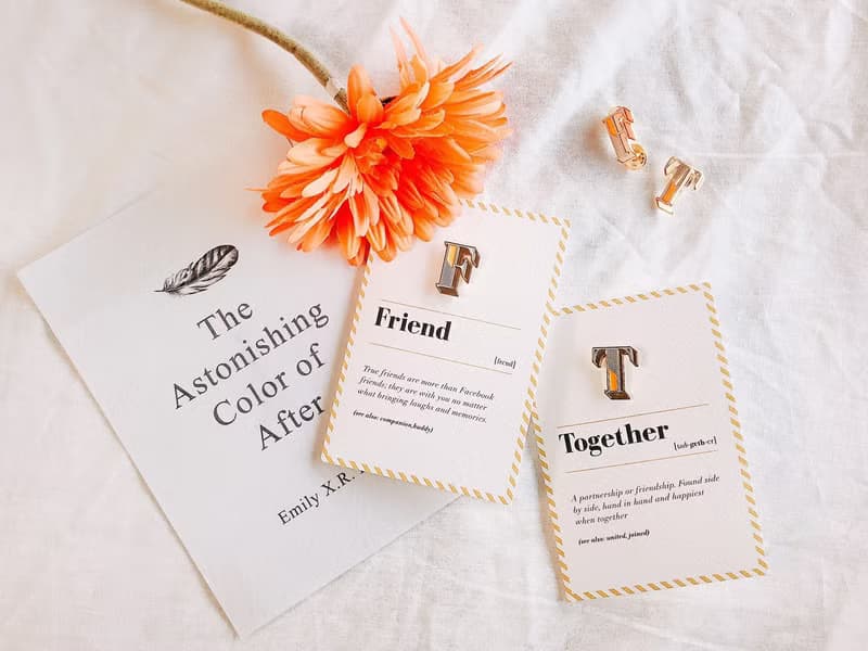 F / Friends-琺瑯徽章卡－附信封 開學季 情人卡 萬用字母卡