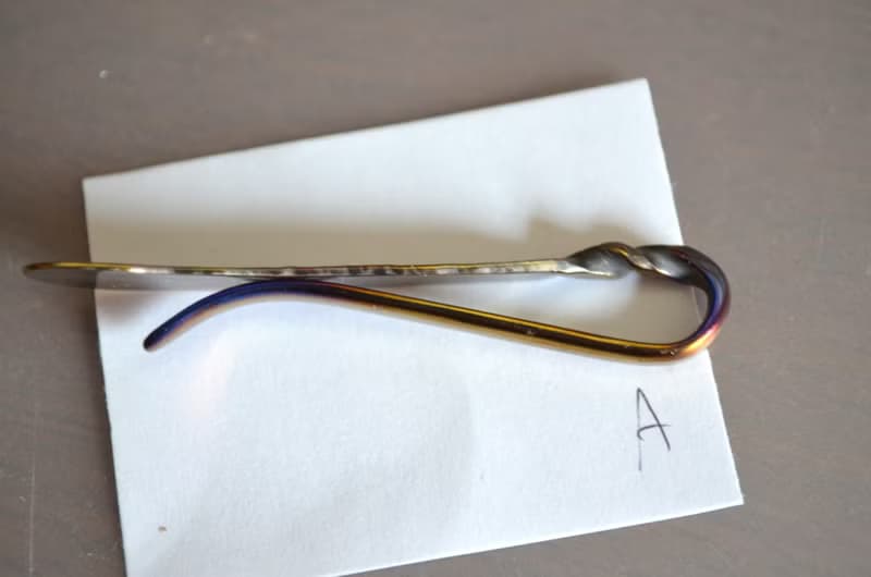 Titanium tie bar・飾り羽の純チタンネクタイピン５６mm・A