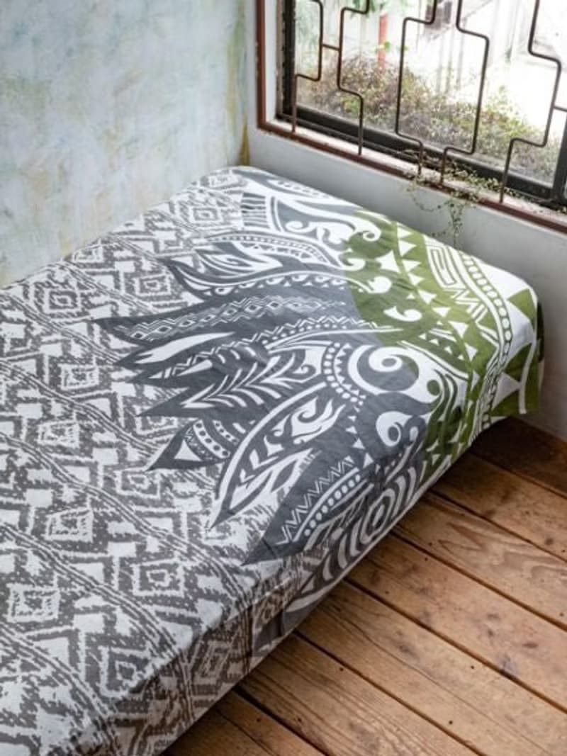 Navajo Feather Pattern Bed Cover | Multi Cloth