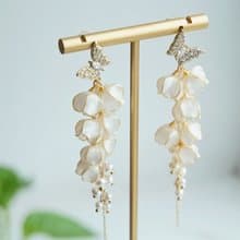 鈴蘭 • 珠光白 - 手工樹脂耳環飾品結婚新年生日禮物