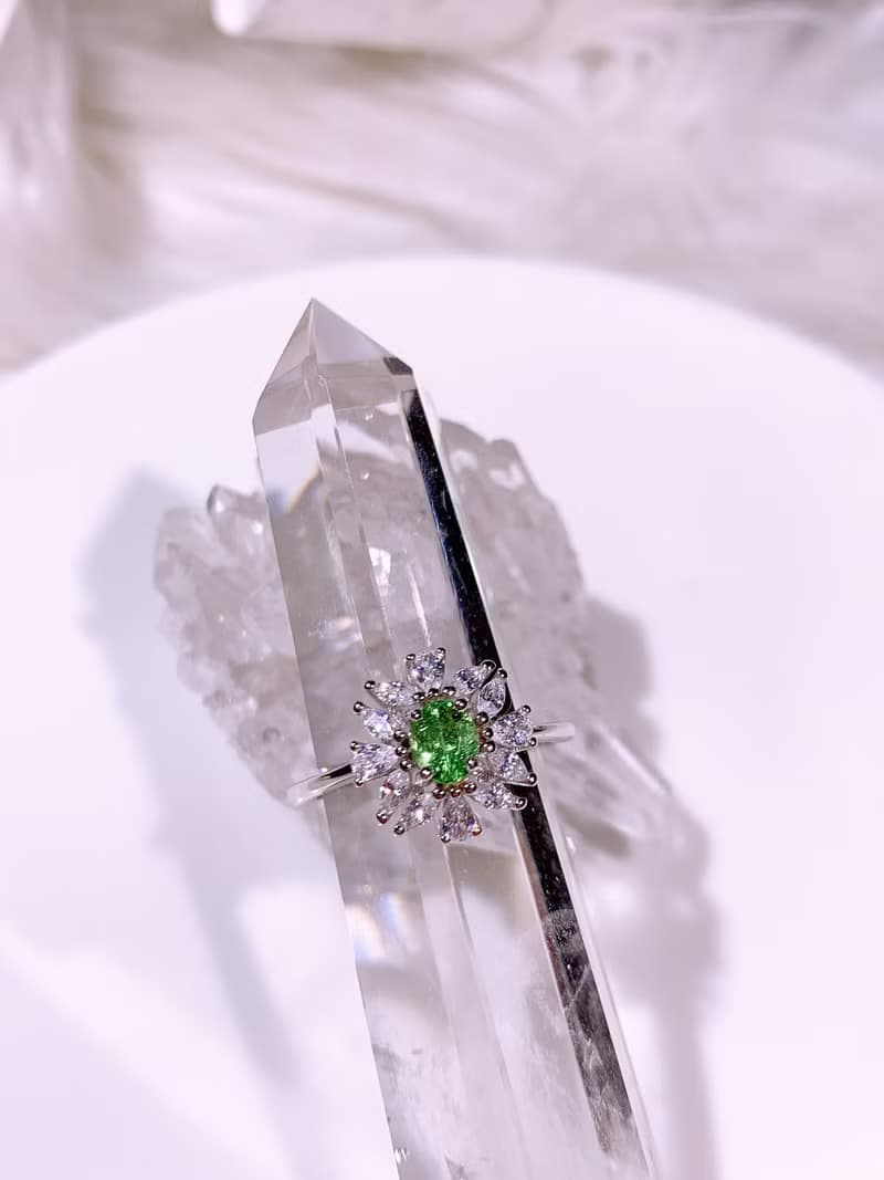 天然沙佛萊 花花款 0.38克拉 925純銀 綠色精靈 招財寶石