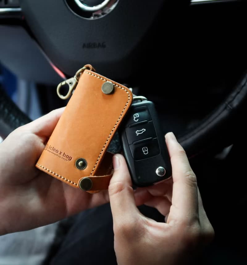 真皮汽車鑰匙包/鑰匙圈/植鞣皮革/素面/多功能/可放停車幣/DG36