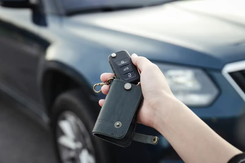 真皮汽車鑰匙包/鑰匙圈/植鞣皮革/素面/多功能/可放停車幣/DG36