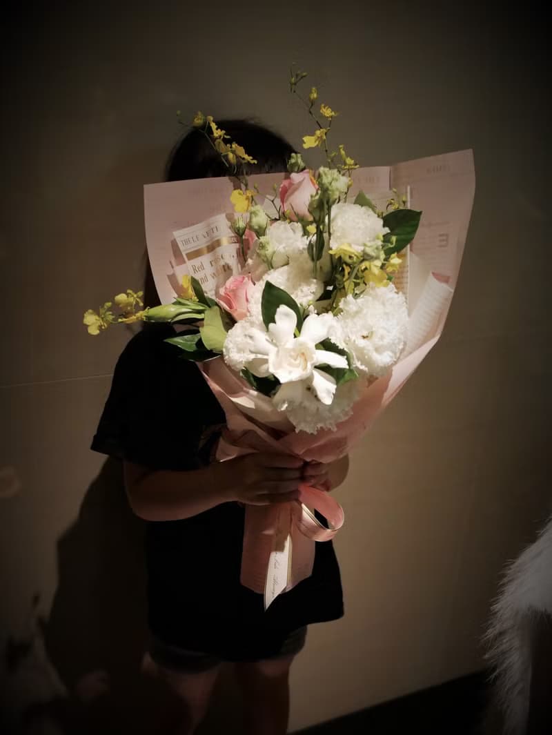 鮮花花束 畢業花束 授獎 禮物 求婚 情人節 白色系