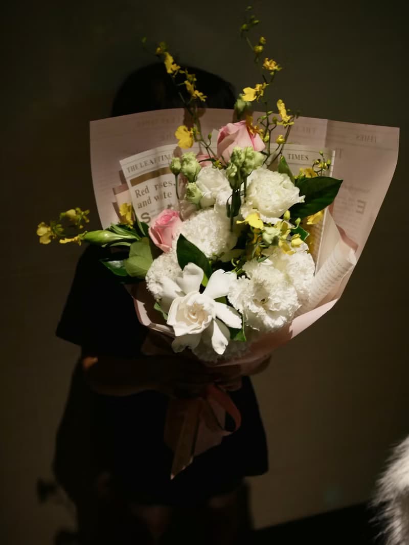 鮮花花束 畢業花束 授獎 禮物 求婚 情人節 白色系