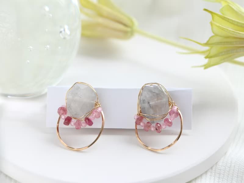 14kgf- sheer gray quartz & tourmaline wrap jewel pierced earrings