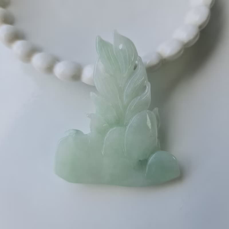 芙蓉種九尾狐吊墜 | 天然緬甸玉A貨翡翠