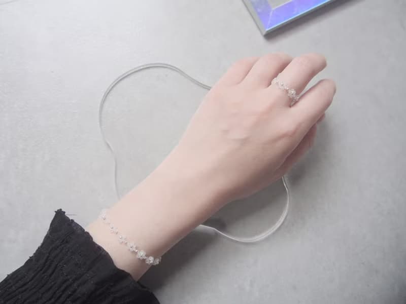 【セット】　ビーズブレスレットとビーズリング　　clear silver　　マグネット着脱　韓国