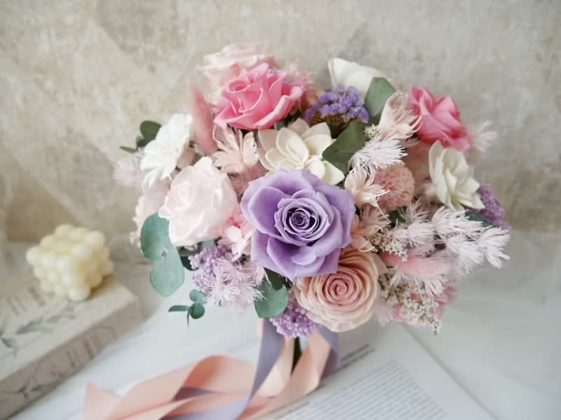 自然型手綁不凋捧花【甜蜜夢境】永生花/拍婚紗/登記結婚花束