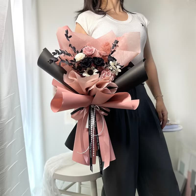 【艸弄Garden Lane Floral】Black Pink永生花束/求婚花束