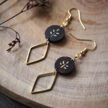 手工胡桃木耳環-葉子