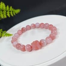 莫桑比克白底蜜桃色非紅瑪瑙手釧 啞光醒獅頭 9.8mm 冰潤玉化清新