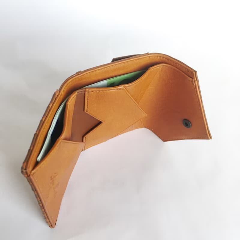 小さな三つ折り財布 Ripperマイクロウォレット イタリア産ブッテーロ×日本産バローロ　ベージュ