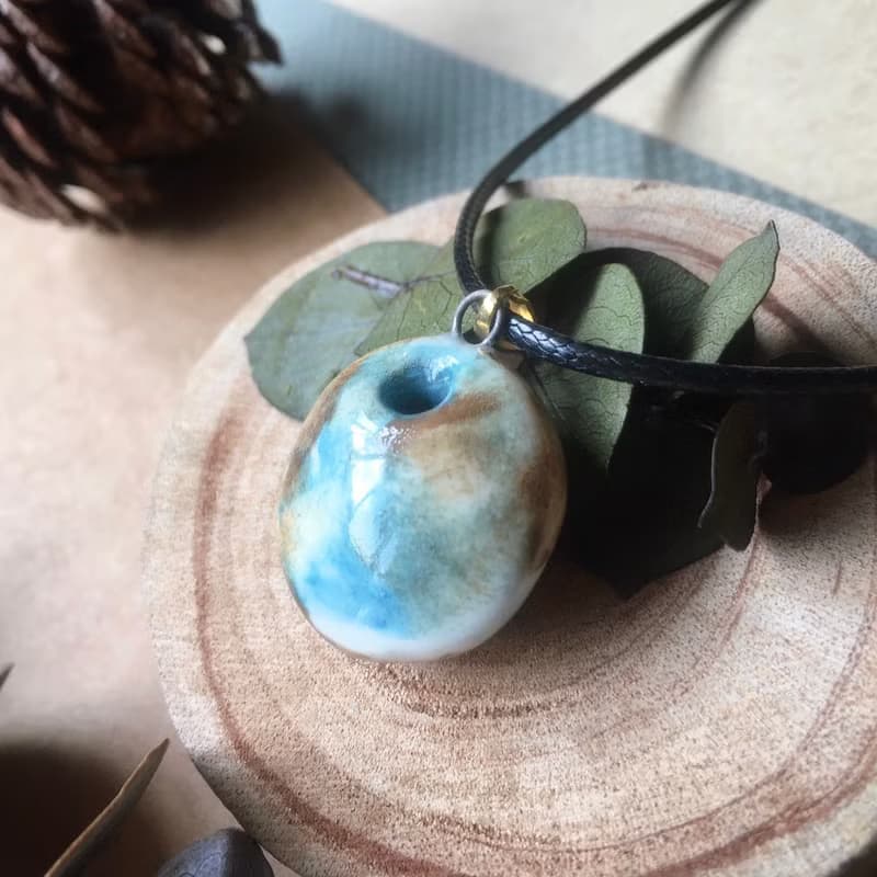 【母親節優惠 擴香項鍊】香水精油項鍊-蒼茫沙漠 滿月型|手作陶藝