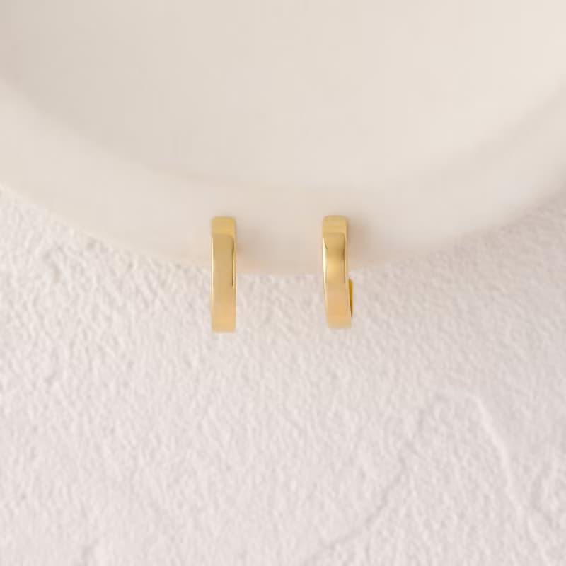 cradle-plain GD ―小ぶりでシンプルなゴールドライン miniループフィットイヤリング