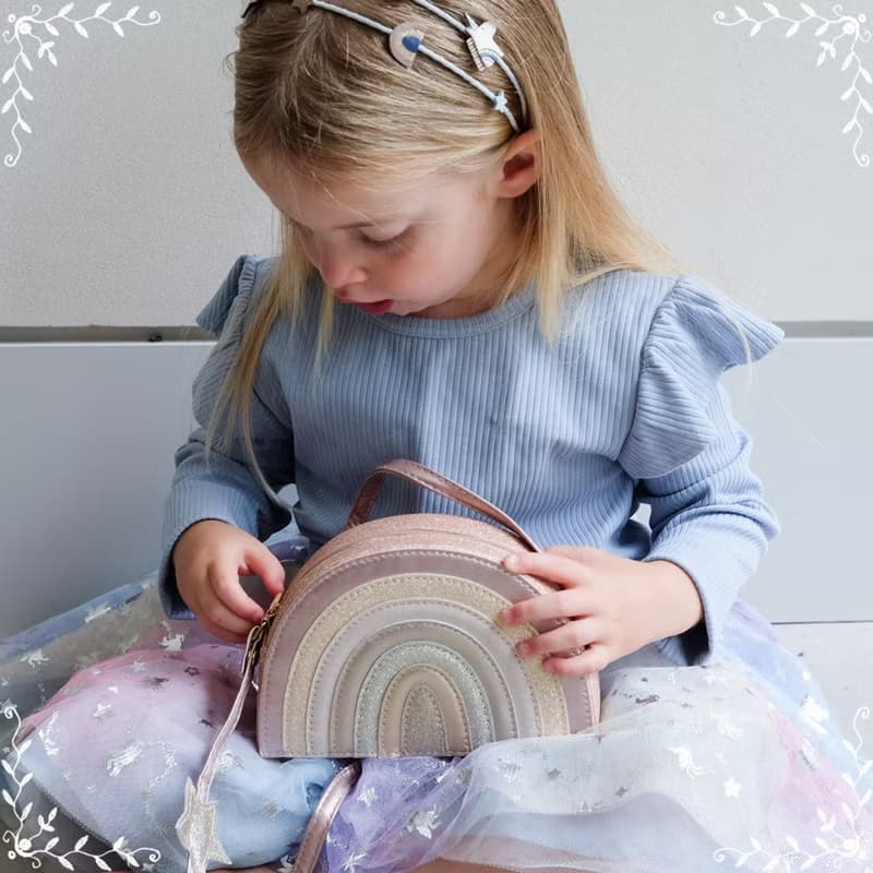 英國Mimi & Lula AW25_夢幻王國_粉嫩彩虹側背包