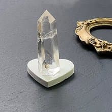 能量擺件-天使之翼 天然異像金字塔冰透藍針彩虹白水晶共生幽靈柱