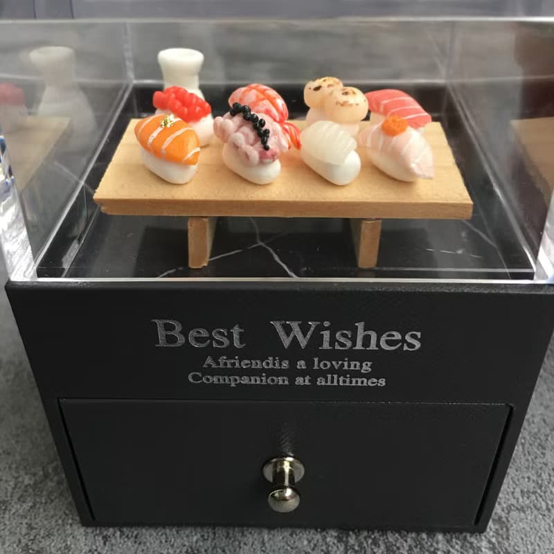 尤朵拉小屋 生日禮物、情人節禮物、袖珍日本鮭魚壽司、飾品盒