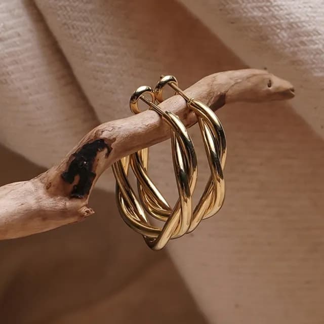【Oni 歐妮】亮金麻花金屬耳圈 耳針穿式耳環耳釘耳骨環 耳飾925銀針(1對入)