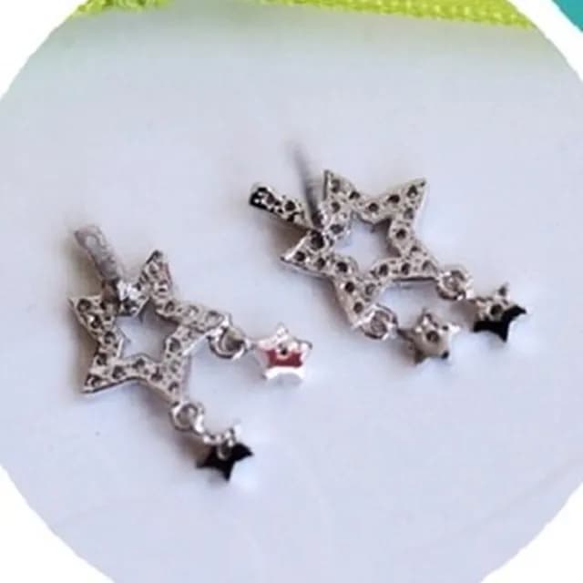 【米蘭精品】現貨+預購 鑲鑽耳環耳飾(韓版鏤空經典五角星情人節生日聖誕節交換禮物女飾品73du29)