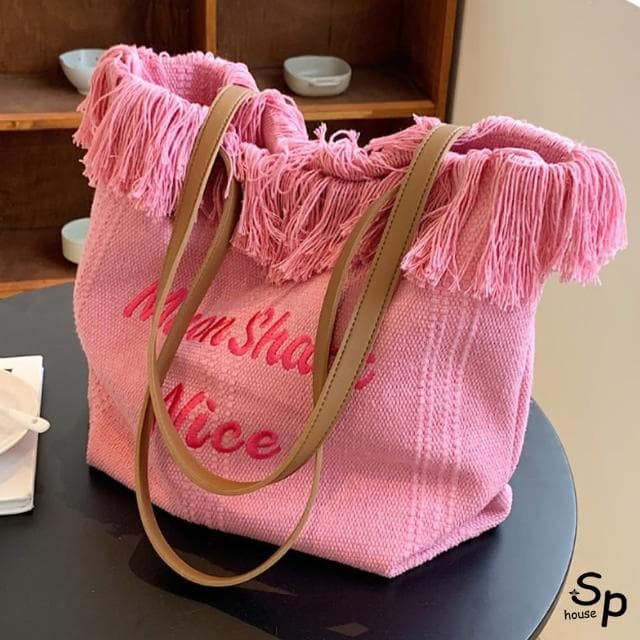 【Sp house】母親節禮物 熱情南洋風英文流蘇布面女士大容量側肩包購物包(2色可選)