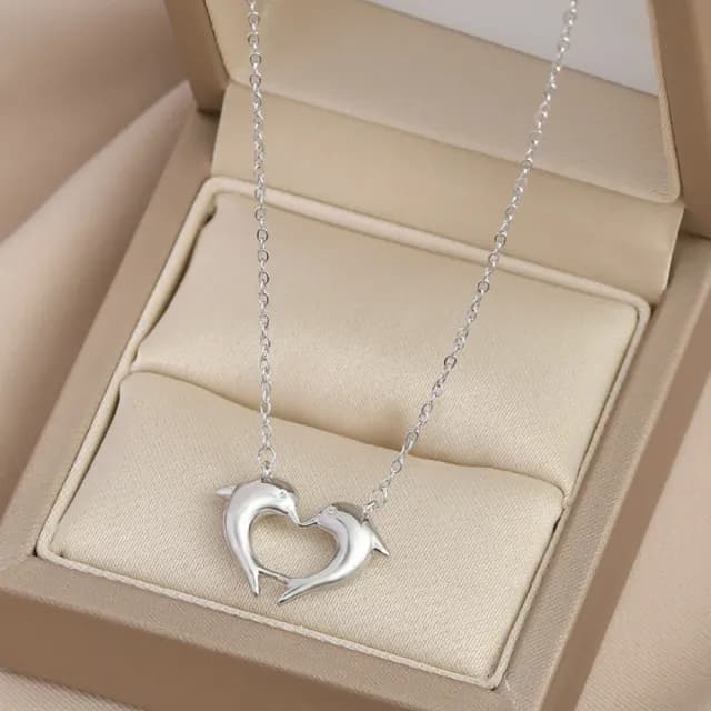 【Umi】韓式東大門簡約奢華時尚優雅百搭銀項鍊62653(浪漫雙海豚跳躍造型 韓劇 精緻情人節禮物)