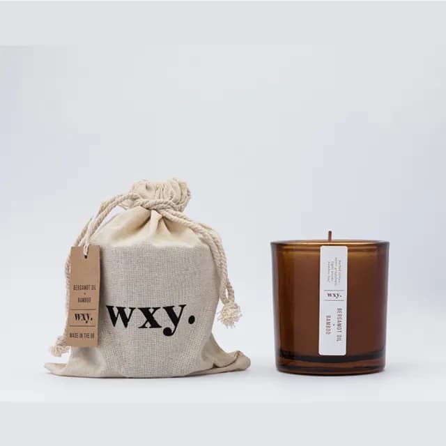 【英國 wxy.】Amber蠟燭- 絲絨木 & 琥珀(S/142g/專櫃公司貨)