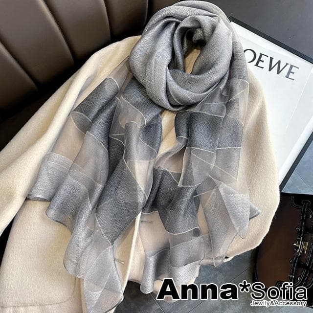 【AnnaSofia】真絲羊毛混紡大尺寸披肩絲巾圍巾-絲點橫條鏤空 現貨(銀灰系)