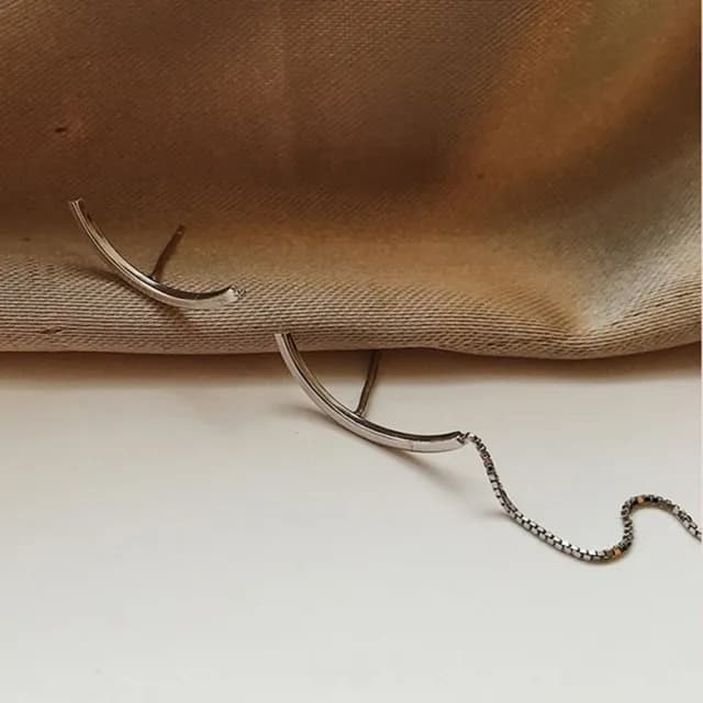 【Oni 歐妮】微笑流蘇 不對稱耳針穿式耳環耳釘耳骨環耳飾(1對入)