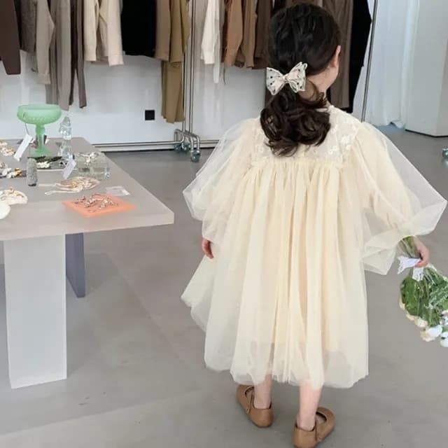 【橘魔法】典雅蕾絲雕花篷篷袖洋裝 (連衣裙 連身裙 短袖洋裝 娃娃衣 大童 女童 童裝 兒童 禮服)