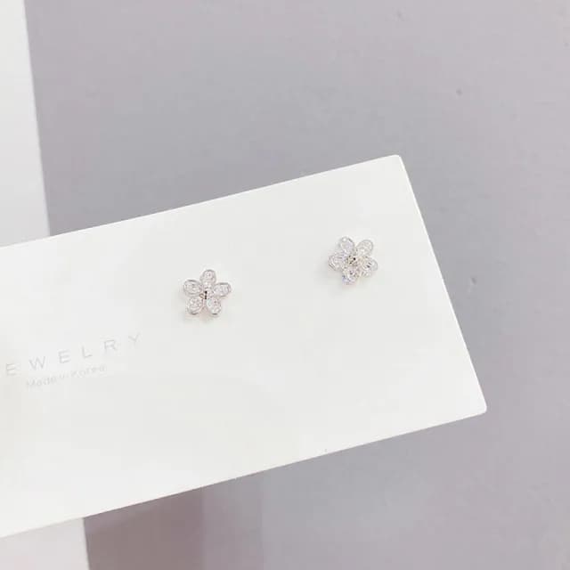 【Umi】1卡3對韓式東大門925純銀針浪漫花朵微鑲鑽花瓣奢華時尚優雅百搭銀耳環(微鑲鑽韓劇純色耳釘針扣590)
