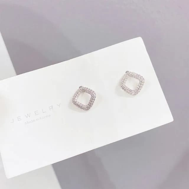 【Umi】韓式東大門925純銀針奢華時尚優雅百搭銀耳環韓劇耳釘微鑲鑽耳針(韓劇幾何浪漫菱形369)