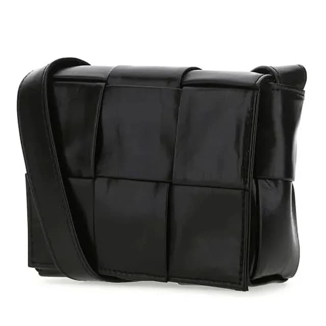 【BOTTEGA VENETA 寶緹嘉】CANDY CASSTTTE 經典編織 迷你 黑色 小牛皮 斜背包 肩背包(667048VCQ728803)