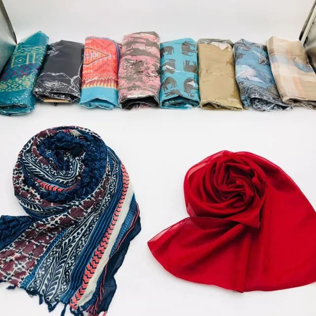 【La Morongo 樂木嚴選】日韓雜誌款流行圍巾3件一組 款式隨機(時尚 舒適 流行 搭配)